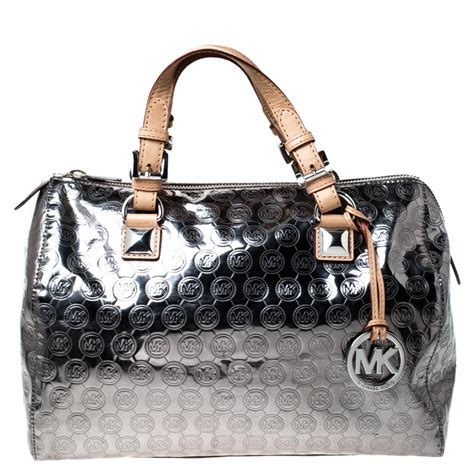 handtasche michael kors grau|Michael Kors silver satchel handbag.